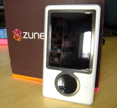 white-zune-giveaway-may16.jpg